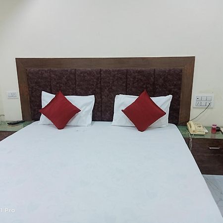 Hotel Ambassador Inn Gwalijar Zewnętrze zdjęcie