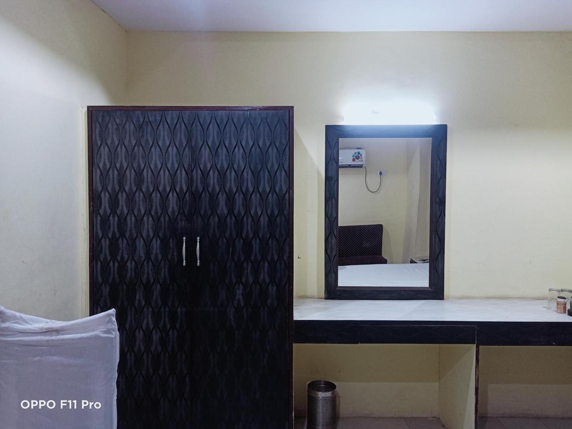Hotel Ambassador Inn Gwalijar Zewnętrze zdjęcie